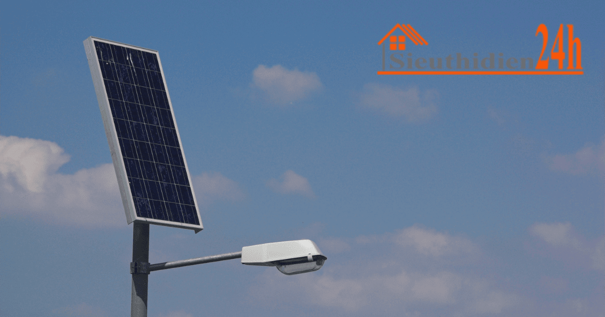 Lắp Ráp Đèn Năng Lượng Mặt Trời Dạng Đèn Đường