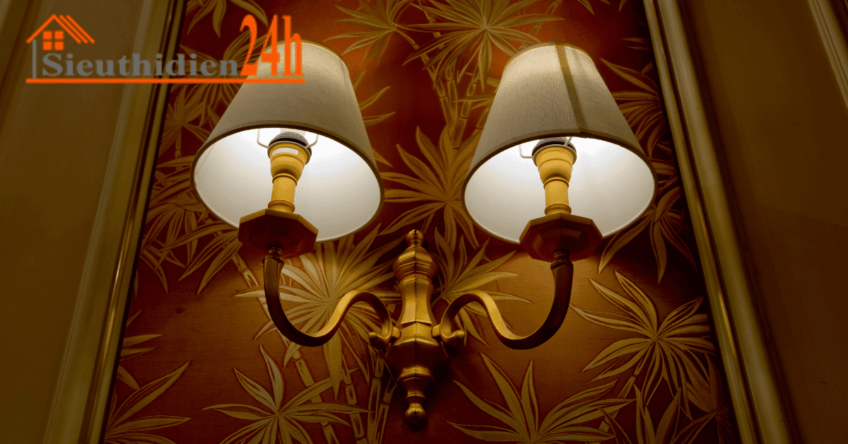 Những Ưu Điểm Của Đèn Treo Tường Cổ Điển