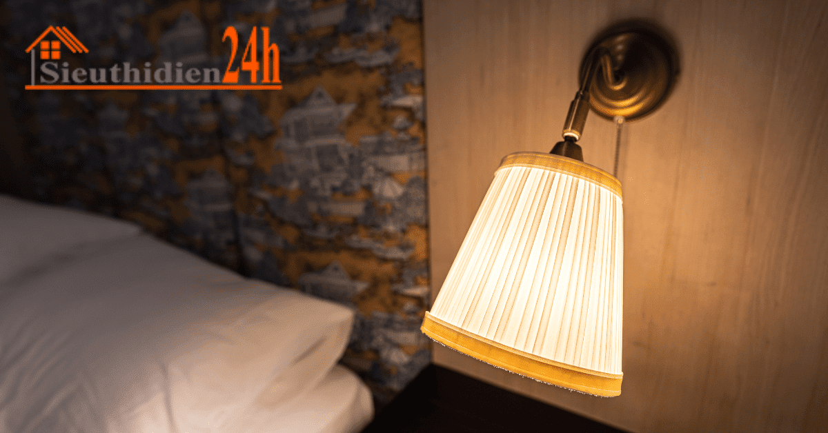 Đèn phòng ngủ treo tường hiện đại